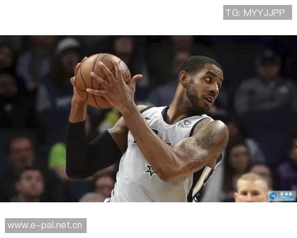 黄蜂队全场狂轰136分10人出战9人得分上双展现强大火力