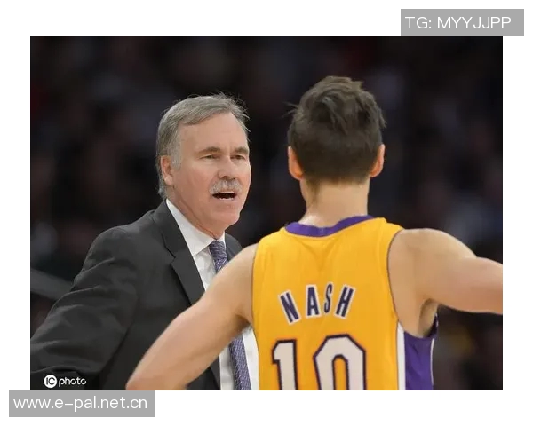 老队友重聚德米凯利斯与马斯切拉诺在迈阿密国际温情合影