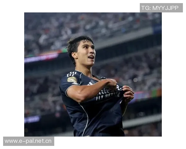 皇马国王杯海报揭晓贡萨洛加西亚独自亮相引关注